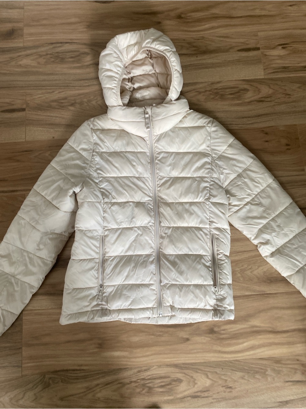 Abercrombie and Fitch Lightweight Cream Puffer Jacket with Hood - Women